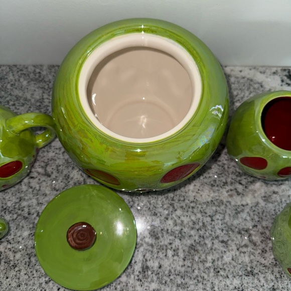 Disney Villains Poison Apple cookie jar and mug set
